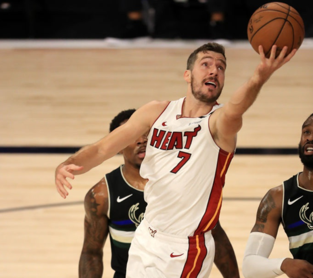 华体会hth举重大师赛掀起高潮，东海雷豹队鏖战齐鲁雄狮队，老将里程碑之夜——节奏掌控在手的简单介绍