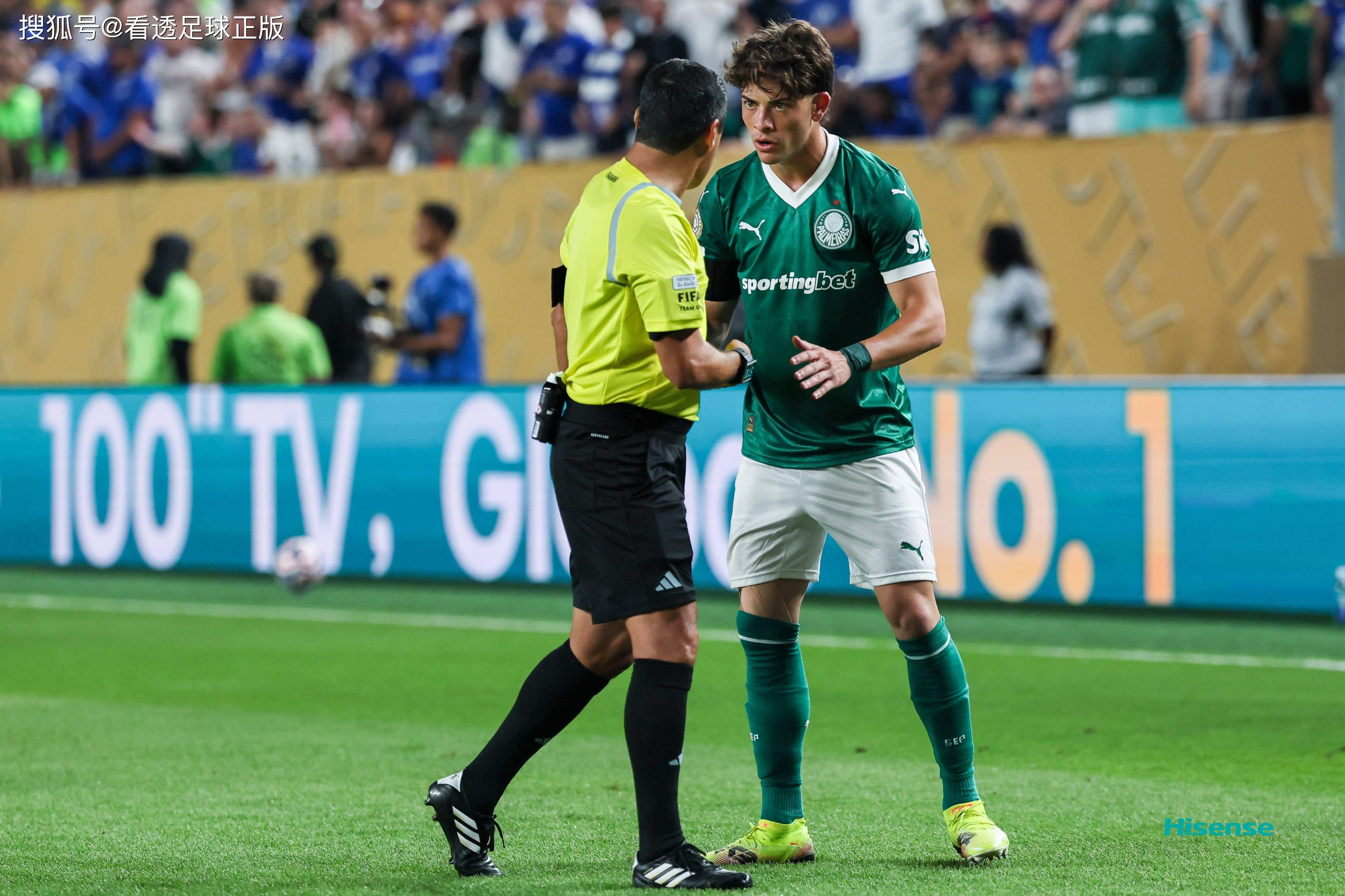 hth关于切尔西训练开放日，赛后复出首秀引欢呼，社区盾在即，赛季目标并未改变的信息