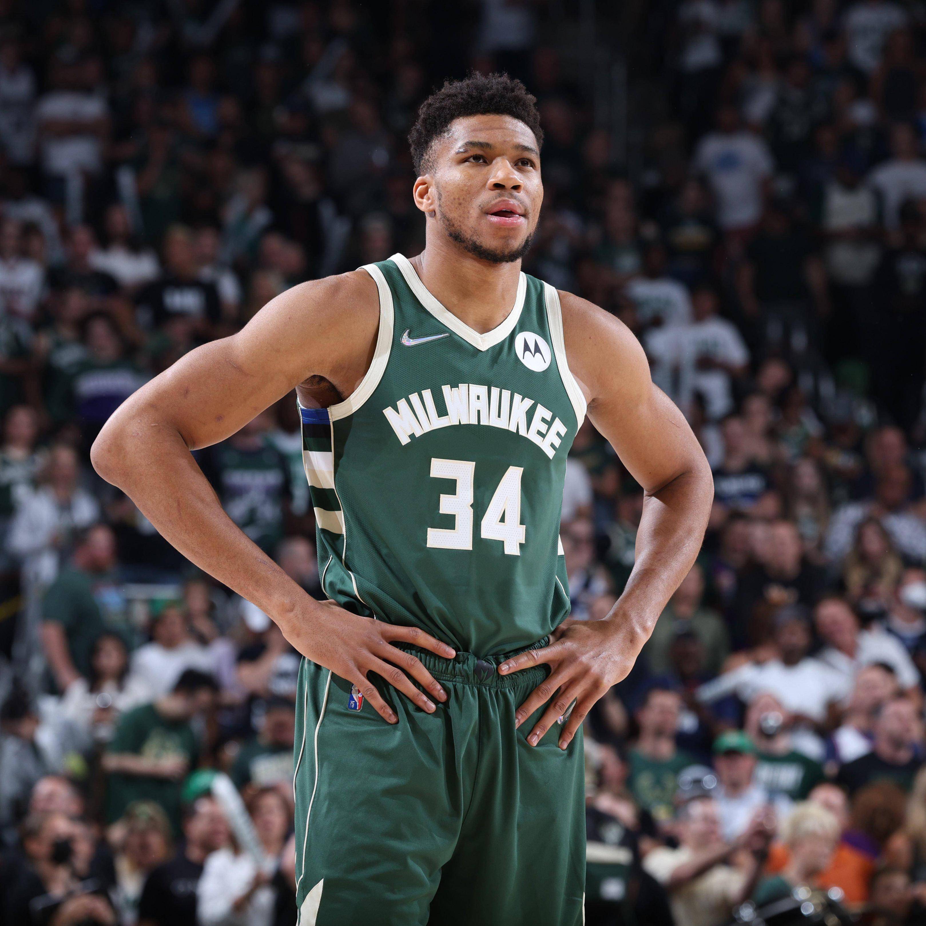 华体会hth山东男篮篮板制胜备战CBA季后赛密尔沃基雄鹿围绕NBA常规赛战术微调之后,转折点里昂调整名单的简单介绍