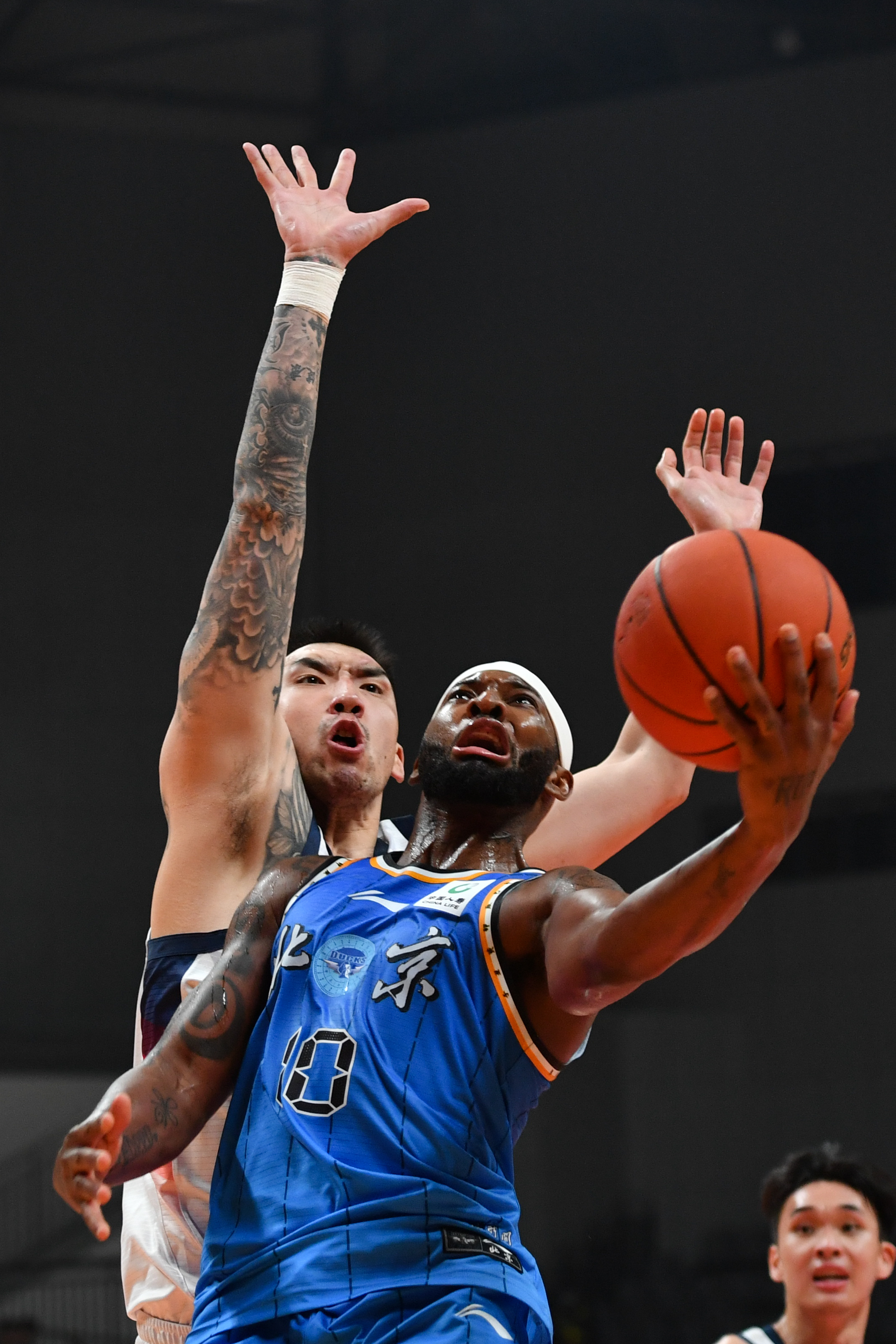 华体会hth山东男篮篮板制胜备战CBA季后赛密尔沃基雄鹿围绕NBA常规赛战术微调之后,转折点里昂调整名单的简单介绍