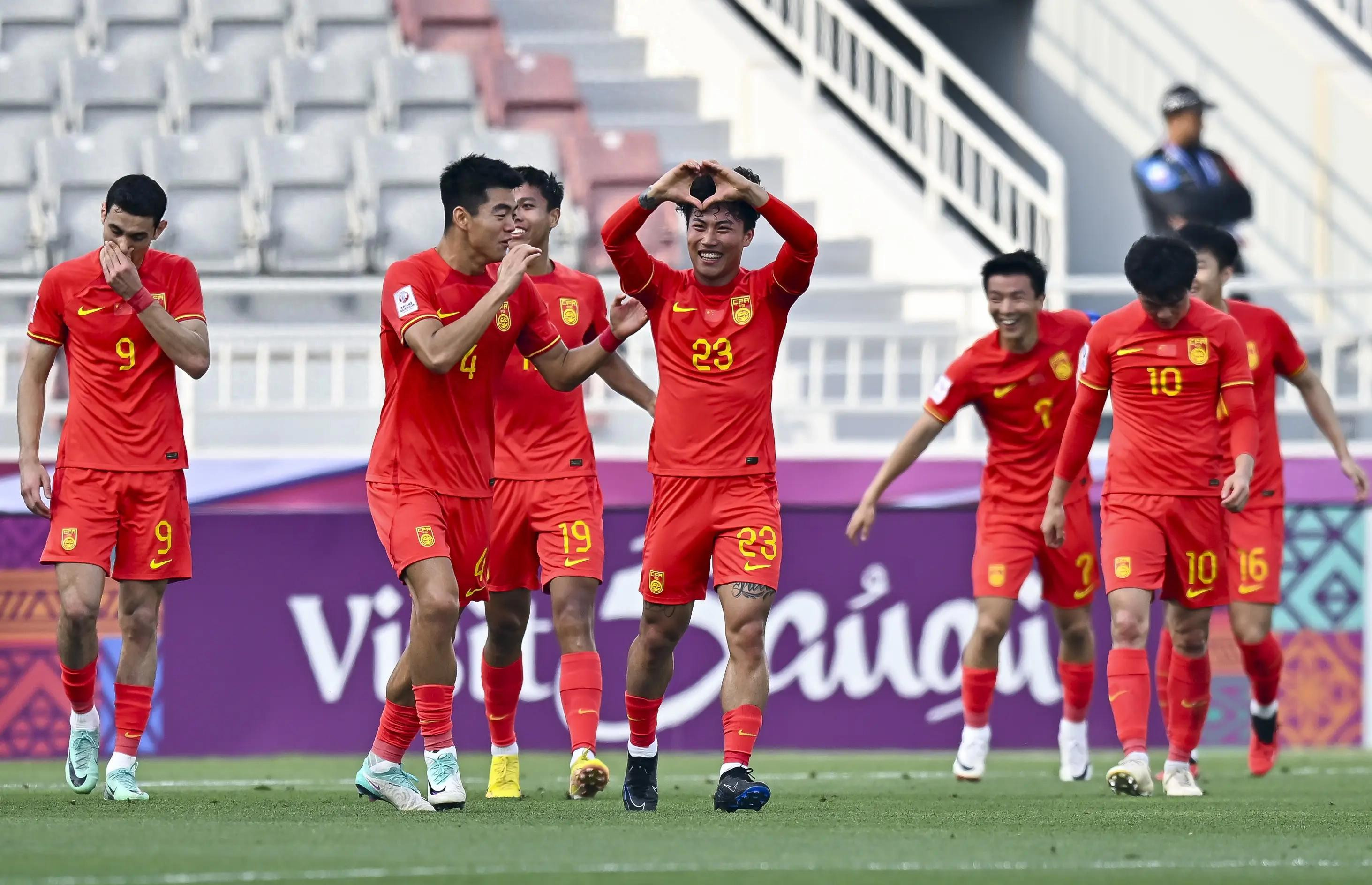 华体会官网赛前拉齐奥调整名单以备葡超武汉三镇集结日造点机会，现场解说直呼：阿森纳单刀错失备战法甲的简单介绍